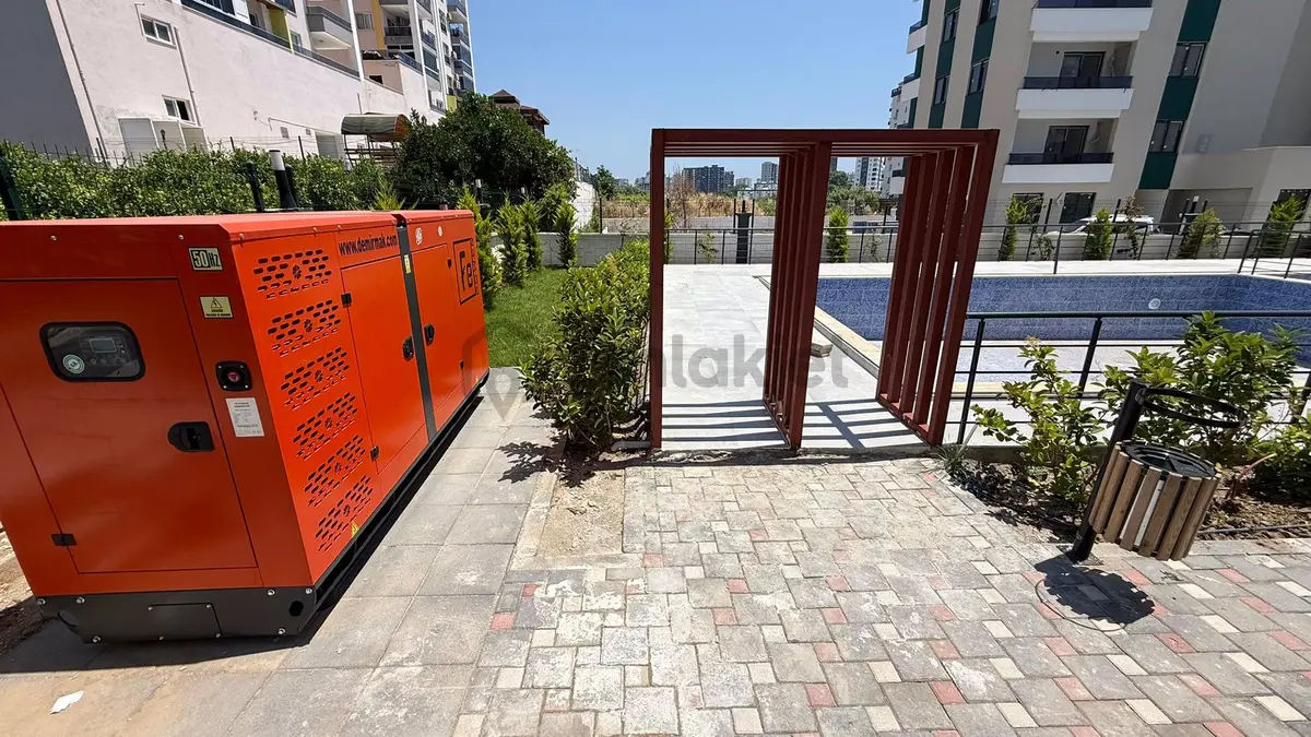 Mersin Tömükte Havuzlu Sitede 2+1 Yazlık - 7