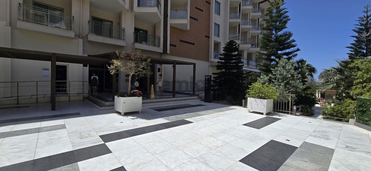 Kuşadası Ramada Resortte Eşyalı Satılık 1+1 Bahçe Katı Daire - 8