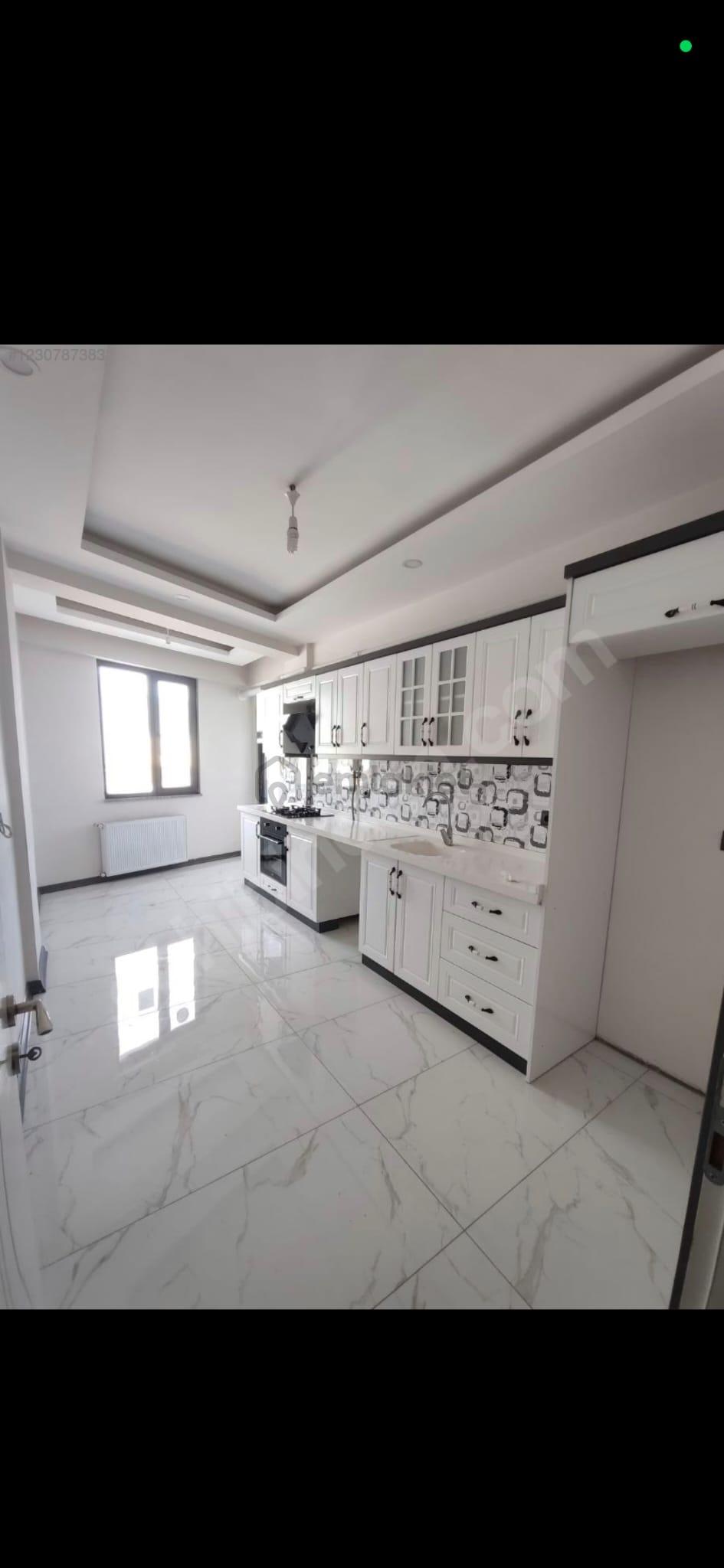 Edremit Kadıköy'de 3+1 Ebeveyn Banyolu Lüks Daire | 130 M2 - 4