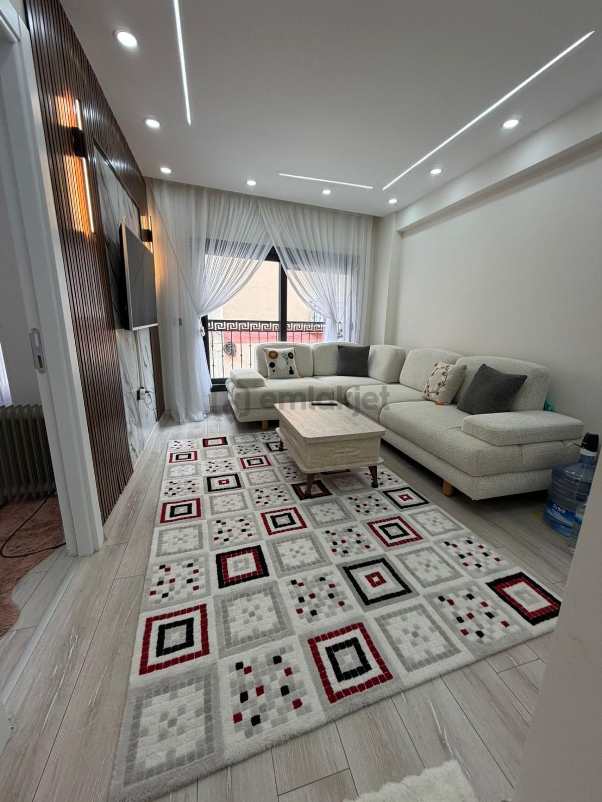 Acill Konak Altıntaş Mah.de Üçyol Meydan Yakını 1+1 50m2 Dgazlı Arakat Asansörlü Satılık Daire