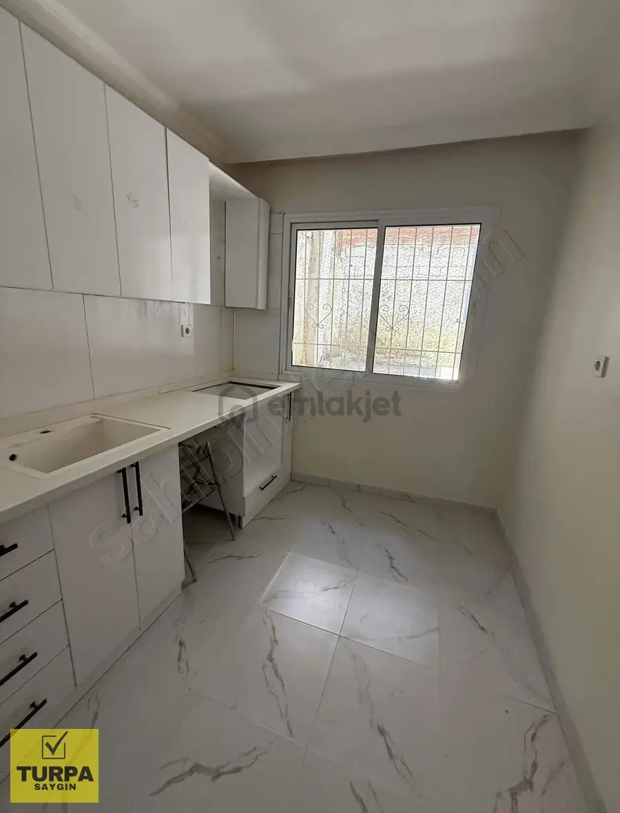 Turpa Saygından Komple Tadilatlı Bahçeli - 29