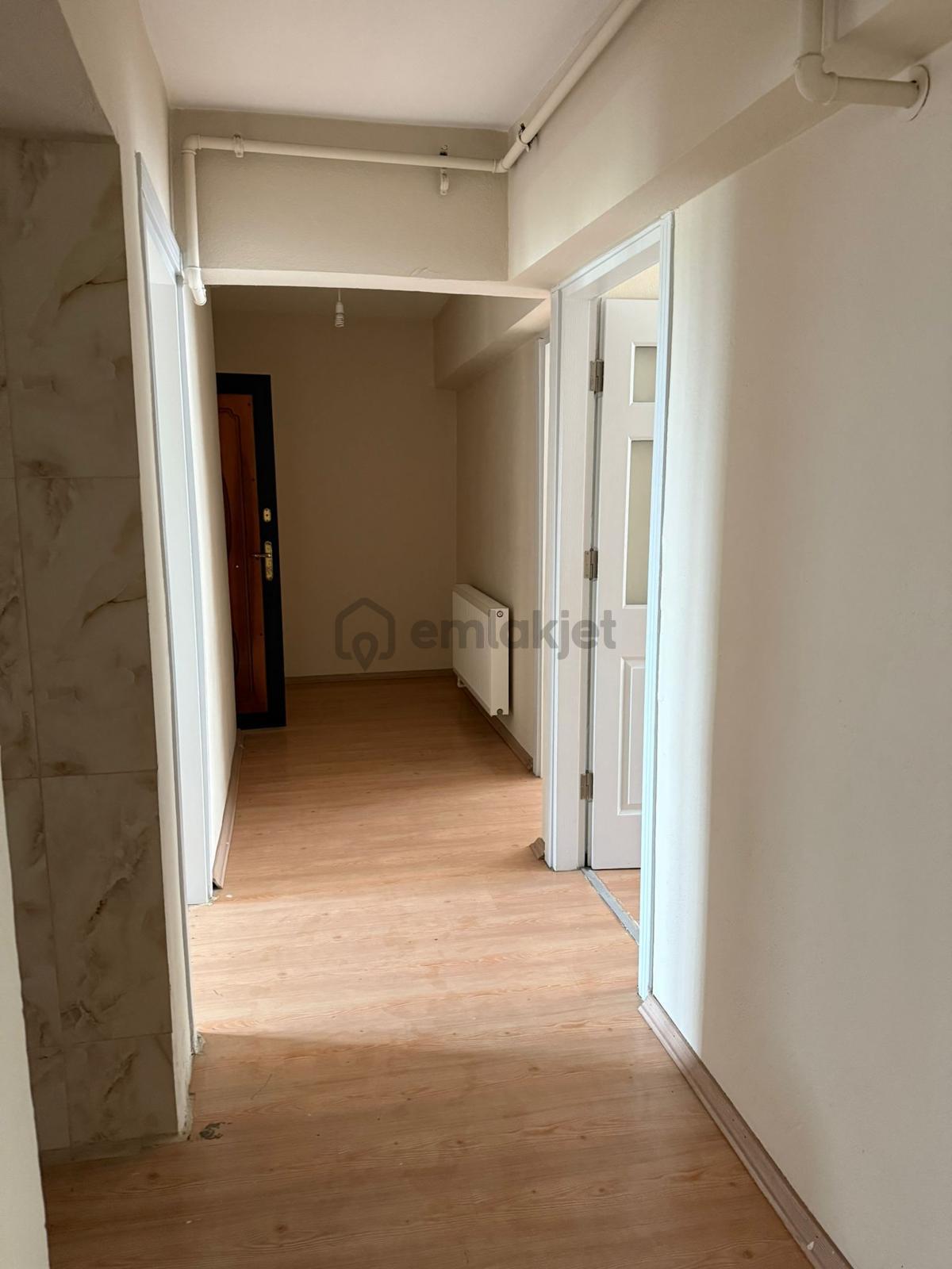 Hürriyet Caddesi Üstü Kiralık Daire - 15