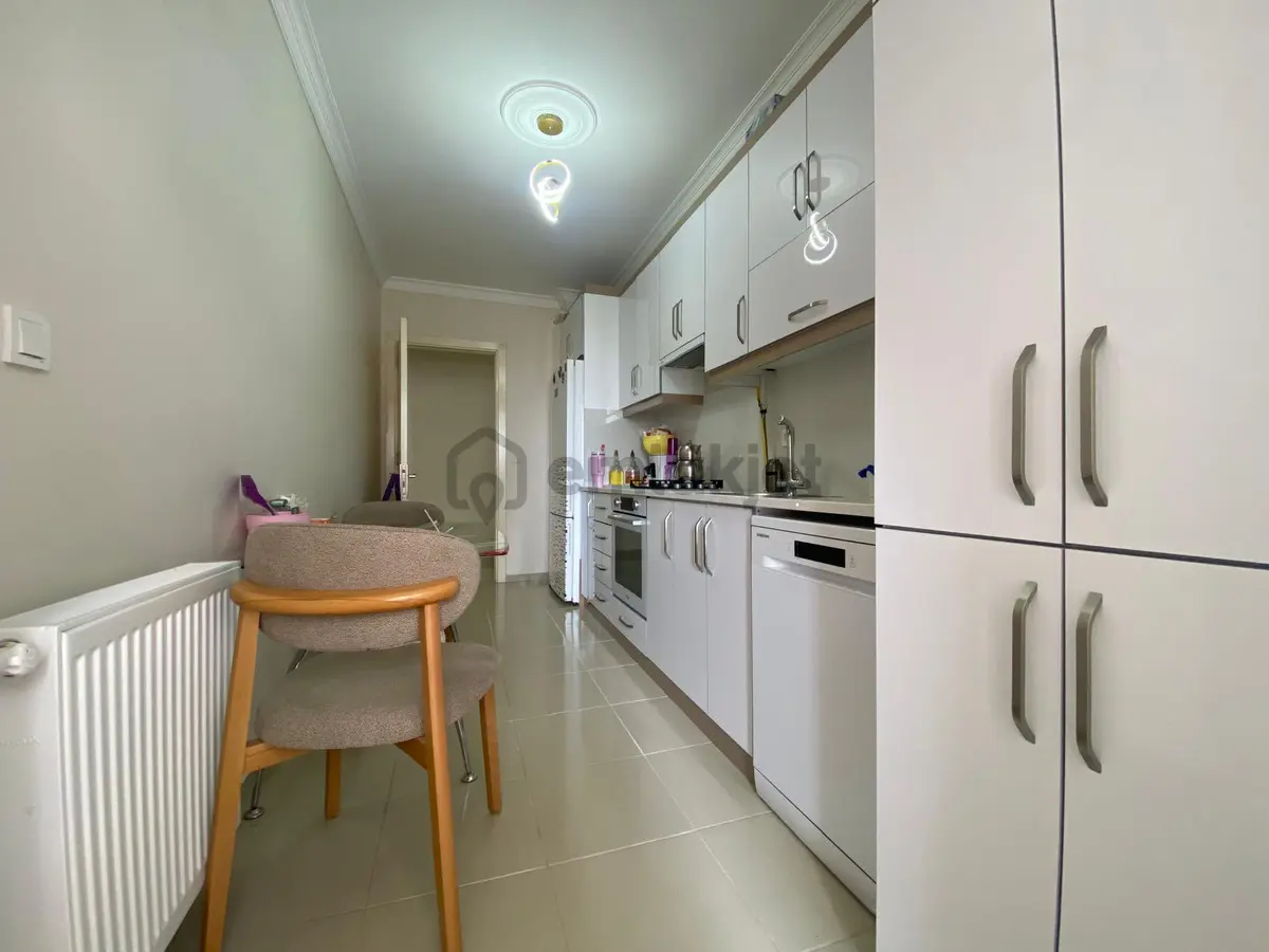 Akalın Dan Refetbele Mah Önü Açık Geniş Satılık Daire 3+1 135m2