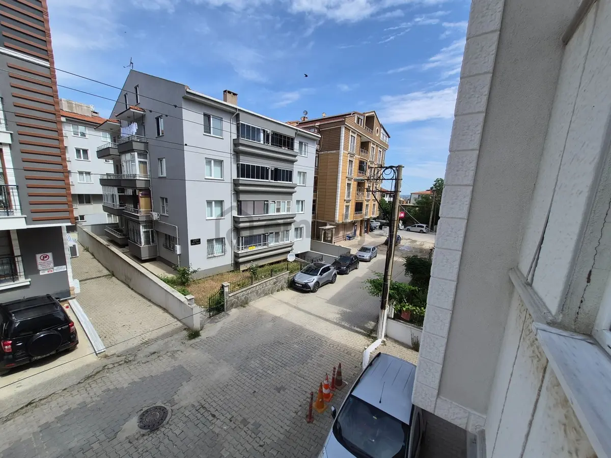 Merkezi Konumda Kiralık 1+1 Daire - 16