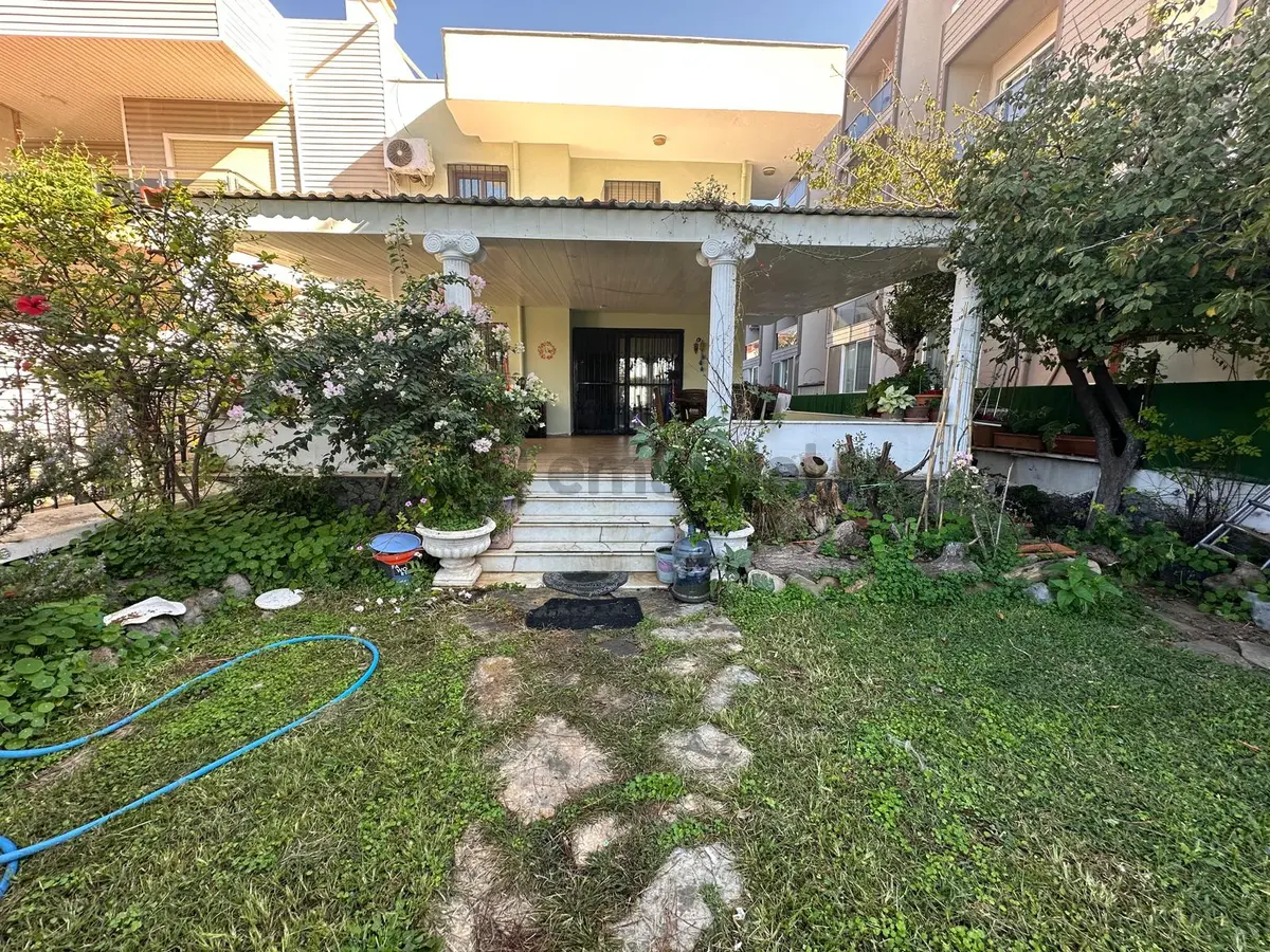 Özdere Orta Mahalle'de Denize Sıfır 5+1 Villa - 20