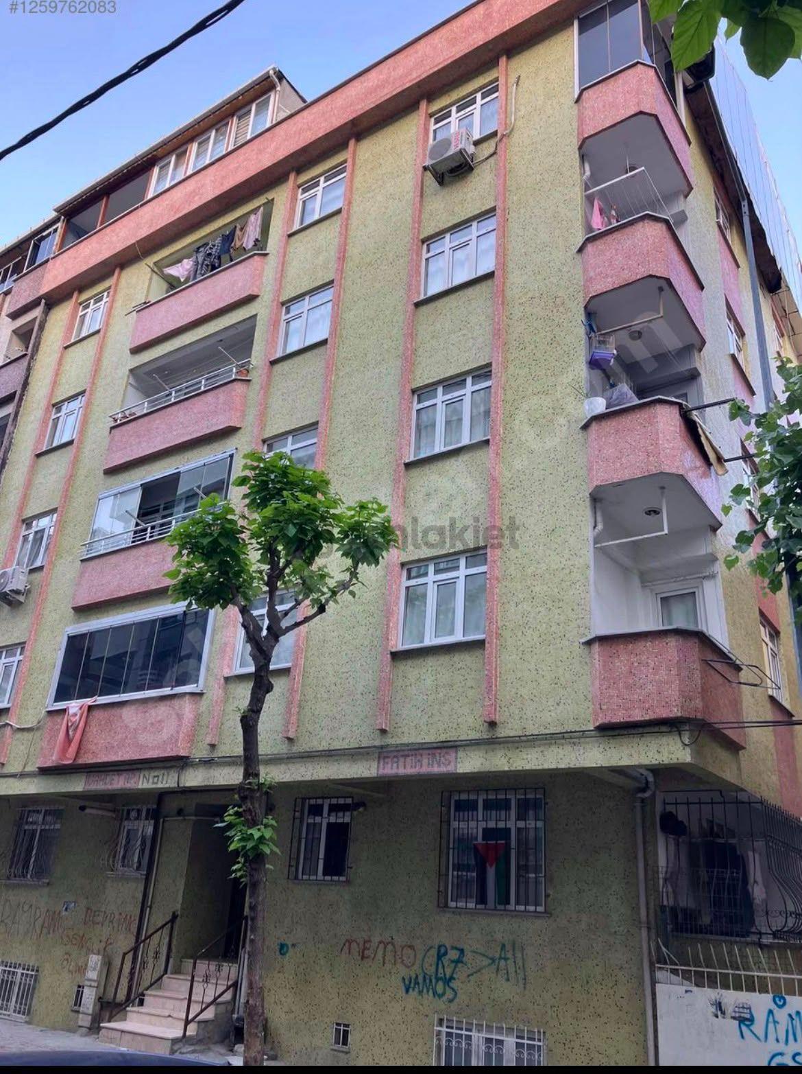 Bahcelievler Kocasinanda Tadilatlı 2 Ye Ayrılmış Satılık Dublex - 13