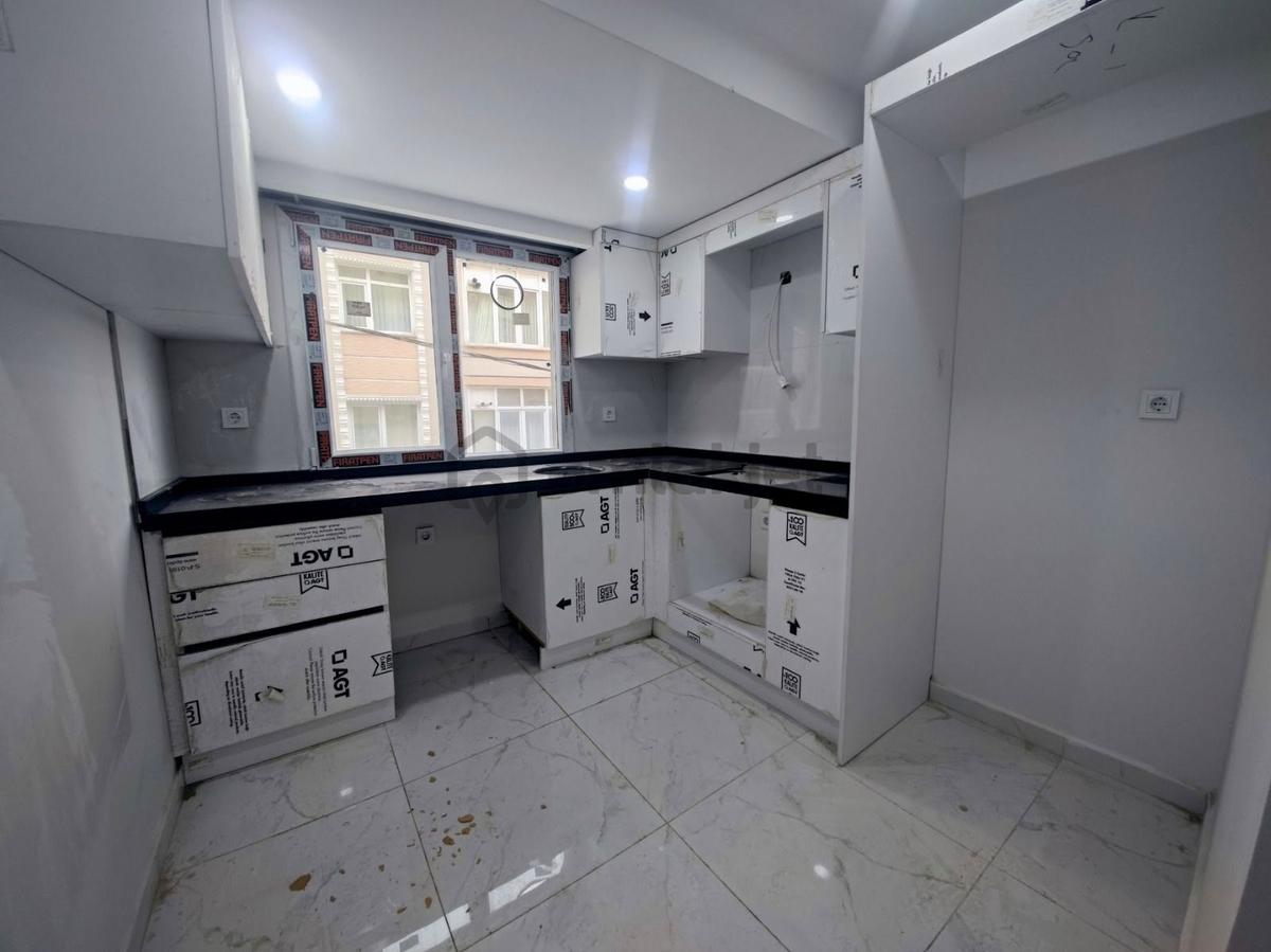 Gökay Emlaktan Çobançeşmede Çift Cephe 2+1 Daire - 8