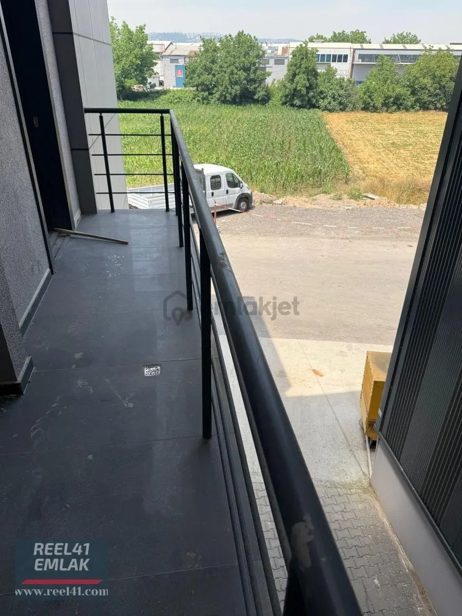 Cadde Üzeri Kiralık Dükkan Mağaza - 7