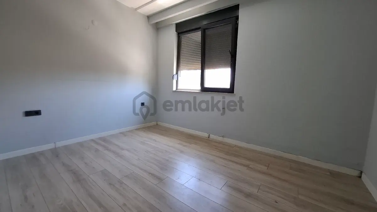 İskanlı 2+1 Ara Kat Daire - 21