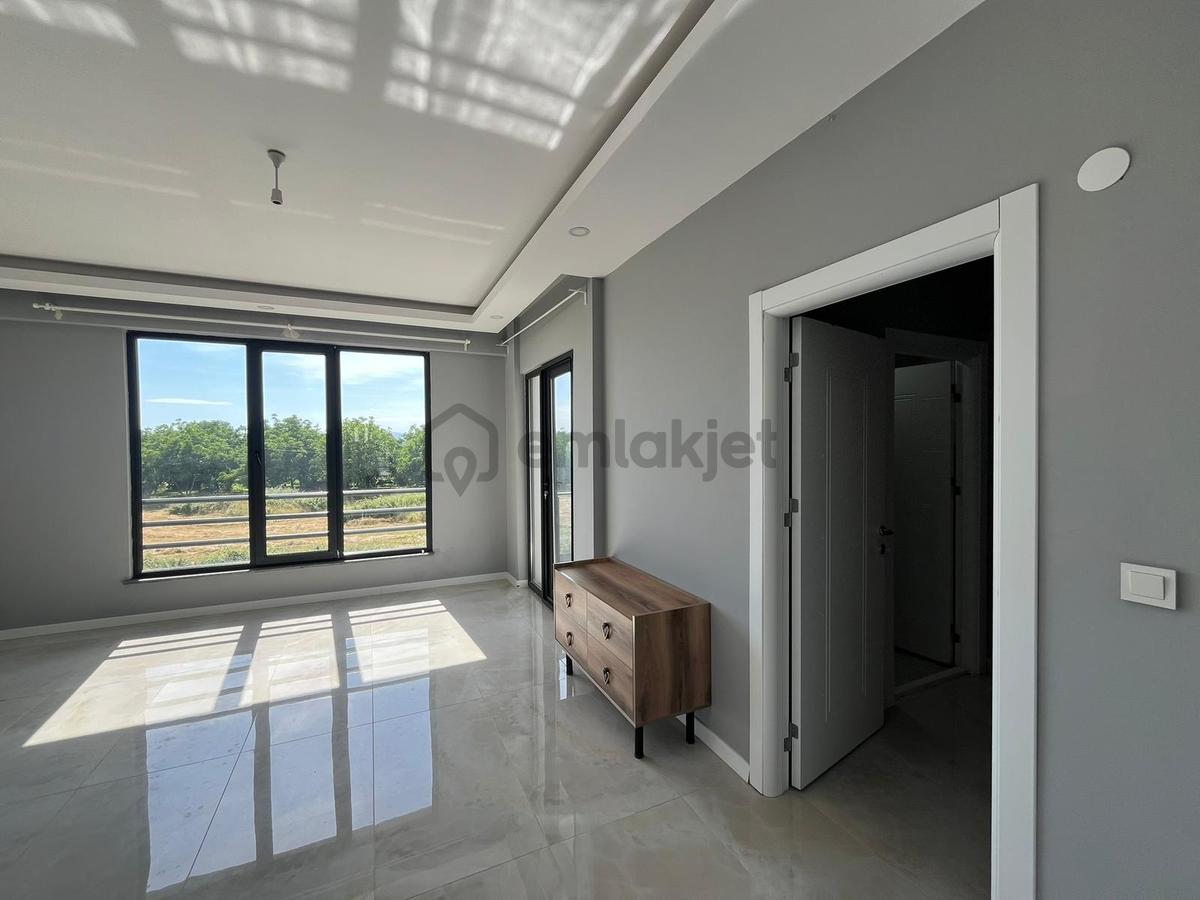 Öğretmen'den Arapçiftliğin'de Lüks Villa - 21
