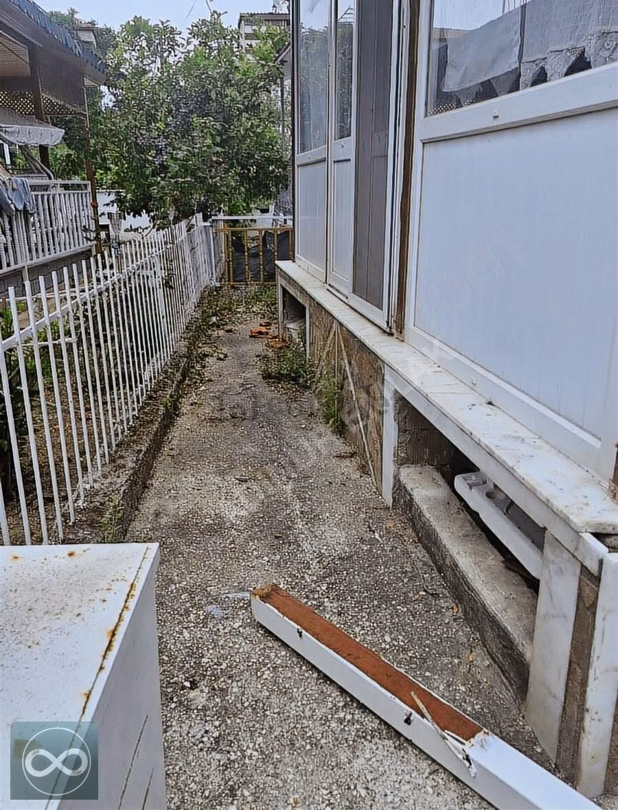 Kuşadası Guzelcamlida Geniş Bahçeli Villa - 5