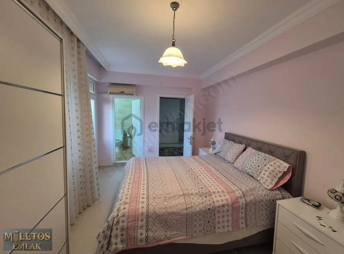 Didimde Satilik Site İçi 3+1 Ayri Mutfak Esyali Villa - 20