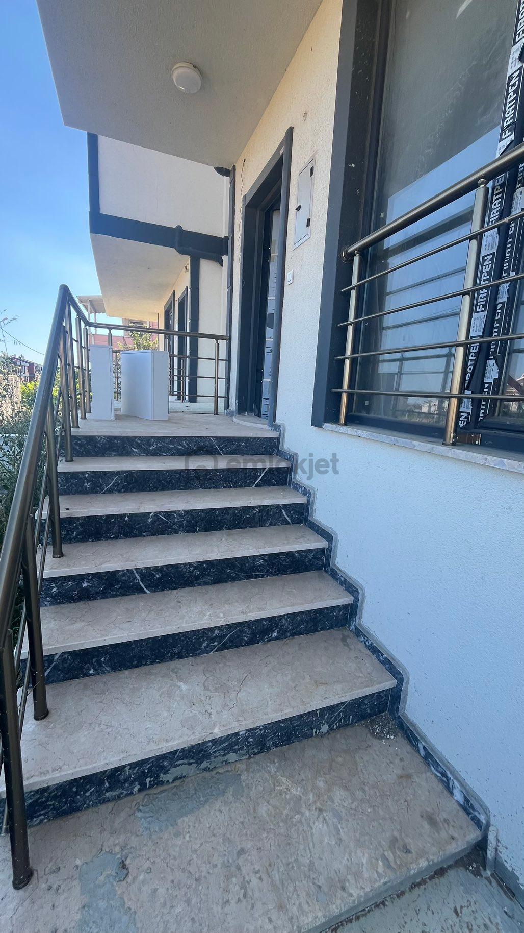 Yeniçiftlikte Satılık Lüks Villa - 37