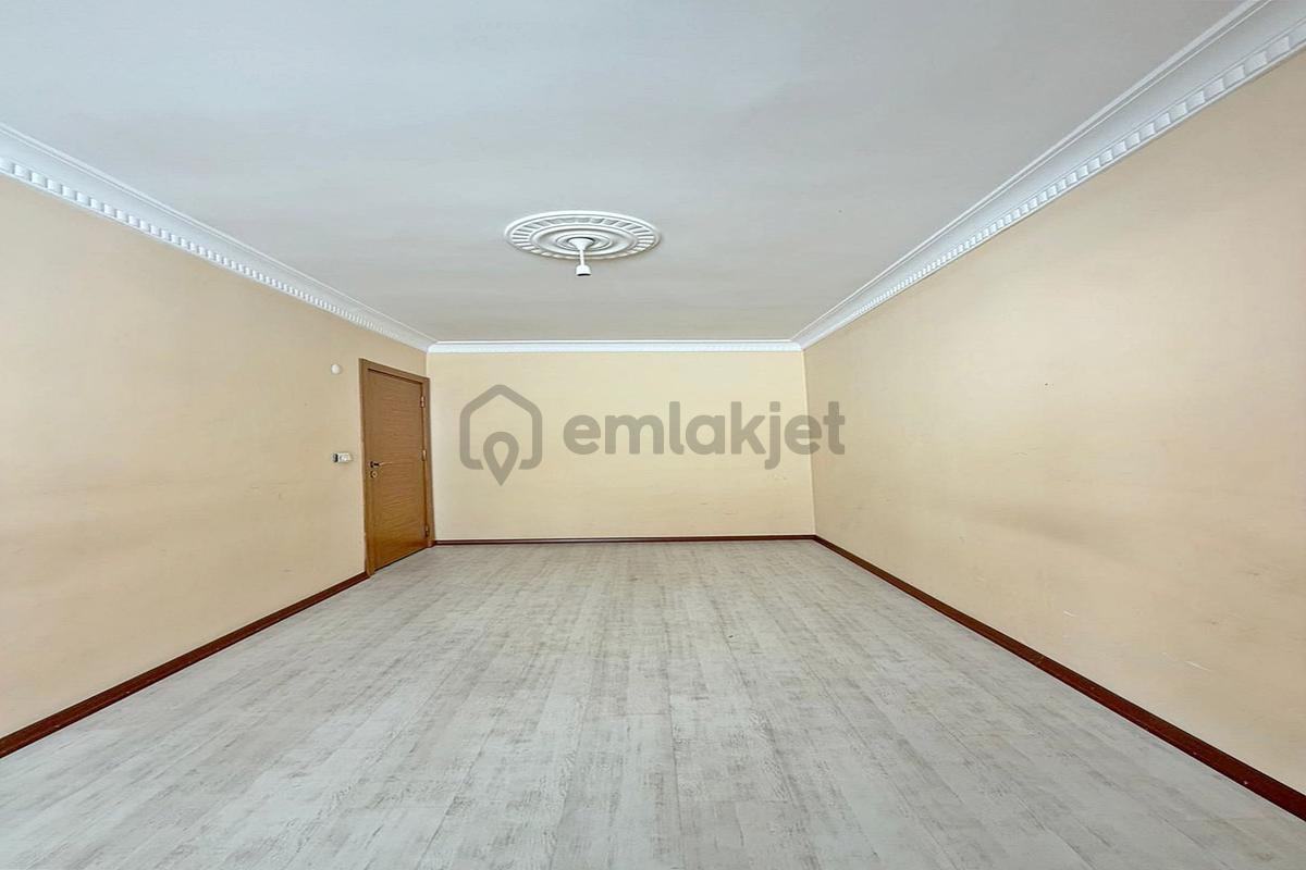 Bahçeşehir'e Komşu Satılık 2+1 Balkonlu Yüksek Giriş Daire - 18
