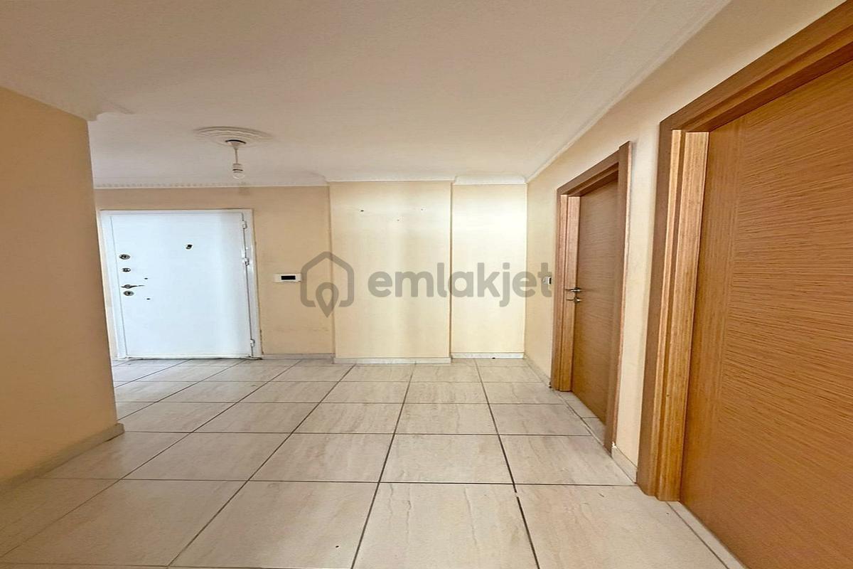 Bahçeşehir'e Komşu Satılık 2+1 Balkonlu Yüksek Giriş Daire - 20
