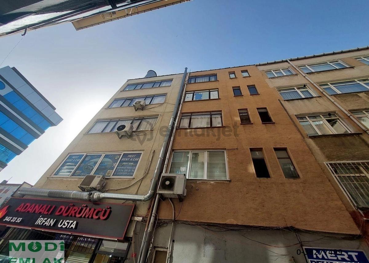 Üsküdar Merkezde Cadde Üzeri Satılık Bina - 11