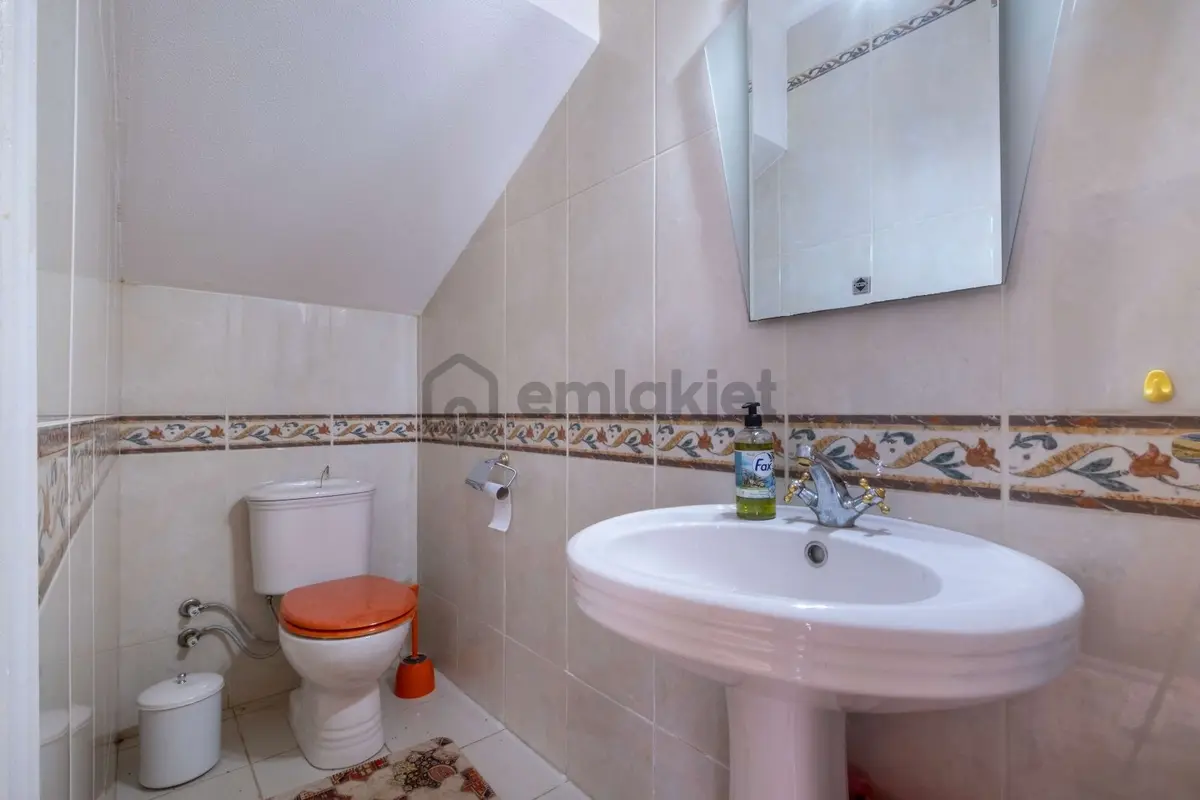 Ayten Yaşar'dan Altıntaş Onur Kent Sitesinde Satılık Villa - 23