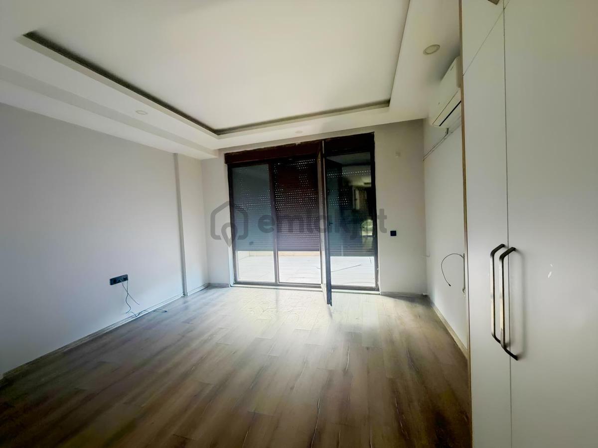 Ayşe Yenidoğan'dan Kapalı Otoparklı Havuzlu 2+1 Daire - 8