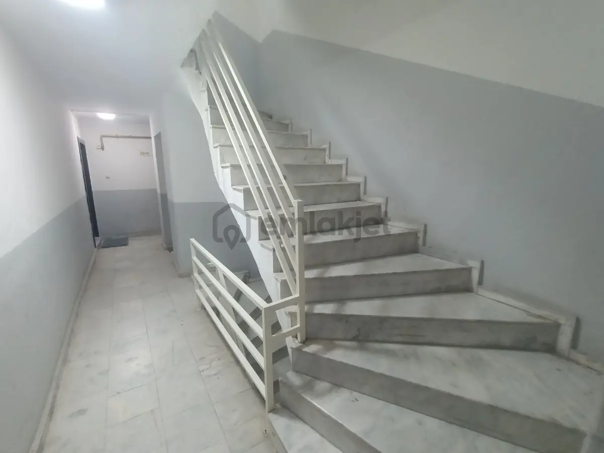 Harmandalı'da Satılık 3+1 Köşe Daire, Site İçinde, Çift Balkonlu - 20