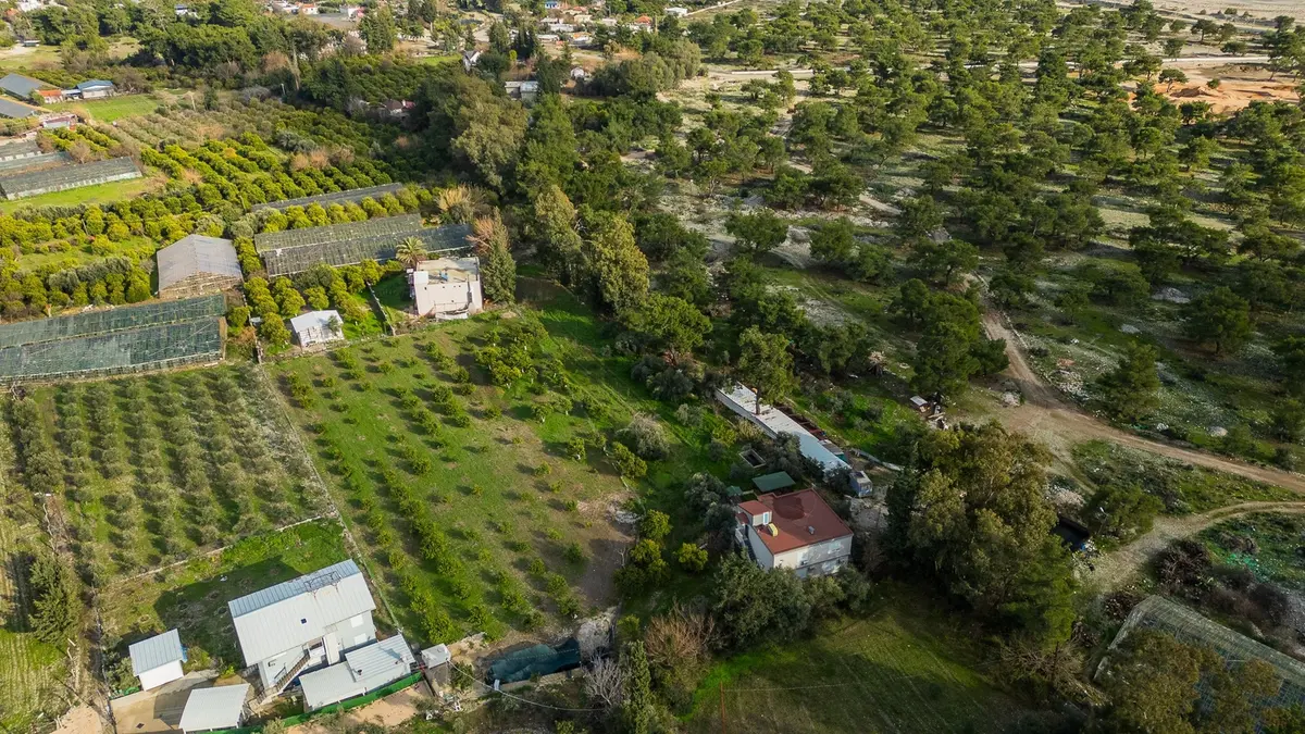 Çakırlarda Denize Yakın Tek Tapulu Tarla Ve 2 Katlı Ev - 25