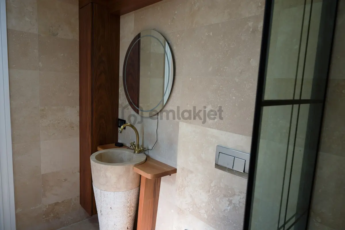 Torbalı Dirmil'de 5306m2 Arsa Üzerinde 450m2 Havuzlu Taş Villa - 15