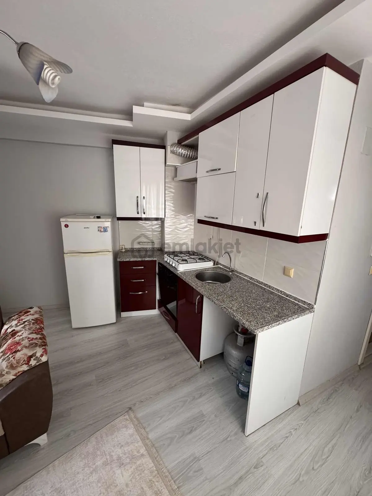 Bornova Kiralık 1+1 Eşyalı Daire - 16