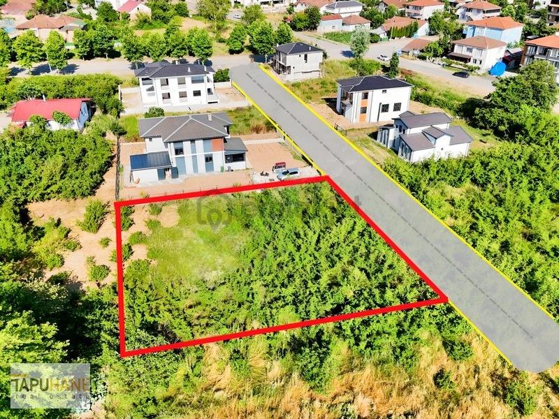 Tapuhane'den Rasimpaşa Mah. 620 M2 Satılık İmarlı Arsa