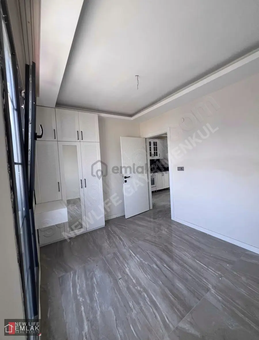 Kuşadasında Deniz Manzaralı Satılık 1+1 Daire - 6