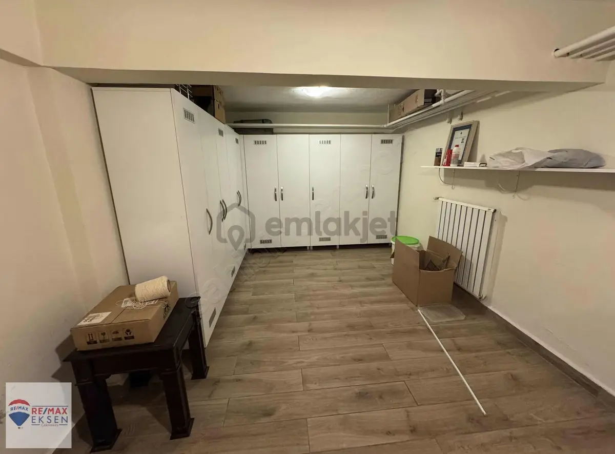 Çekmeköy Villa Belde Sitesinde Kiralık 5+1 Villa - 23