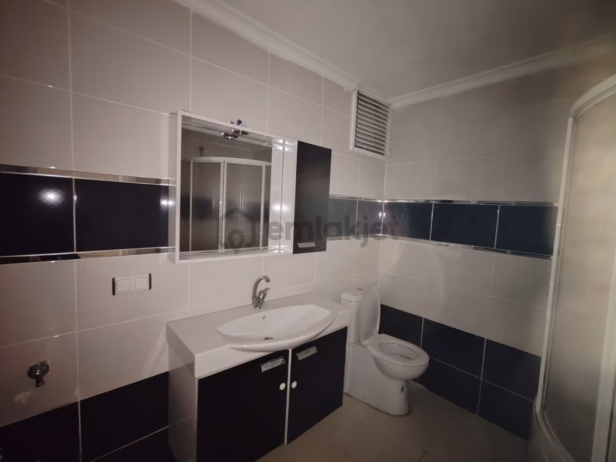 Dere Mahallesinde Merkezi Konumda Satılık 3+1 Daire - 12