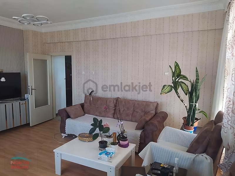 Cacabey Okulu Yanı Pazara Yakın Asansörlü Çatı Katı Daire - 6