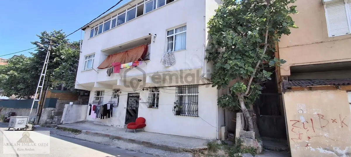 Gülsuyu'nda 233 M2 Arsa İçinde 3 Katlı Bina - 2