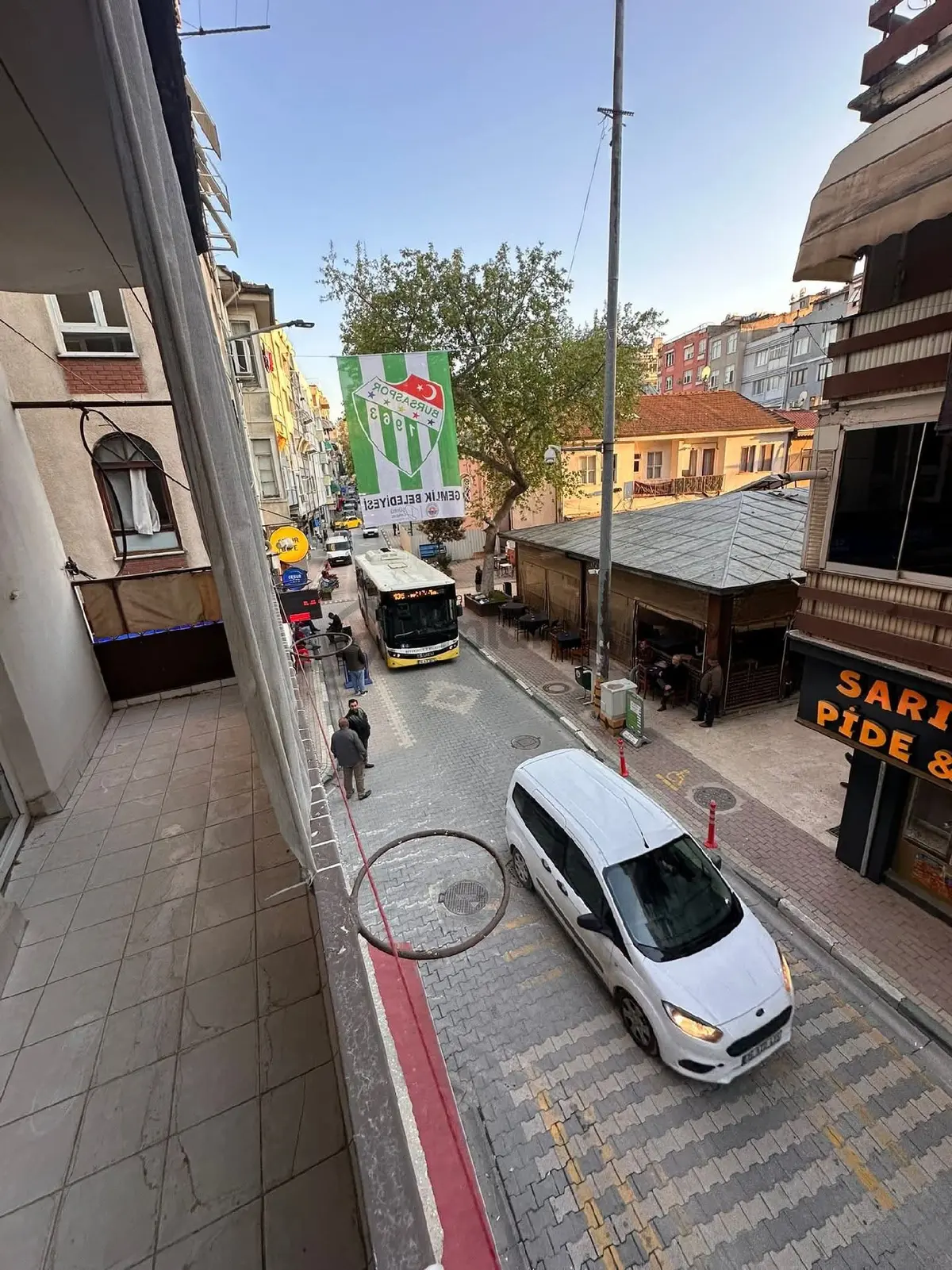 Küçük Emlaktan Satılık Cadde Üzeri 2+1 Daire - 4