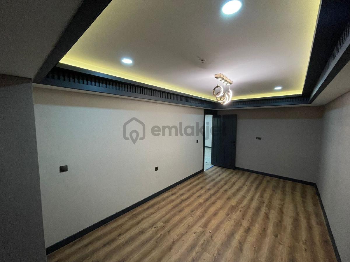 Forum Çevresinde Ay Yapı Busınnes 2 Katlı Plazamız - 19