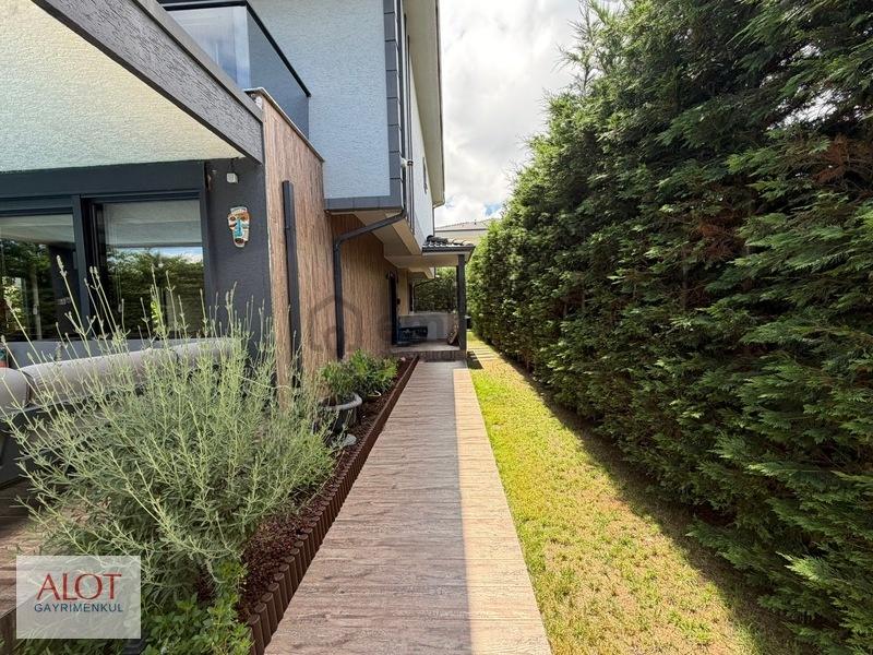 Şile Çavuş Mahallesi Havuzlu Müstakil Villa - 8