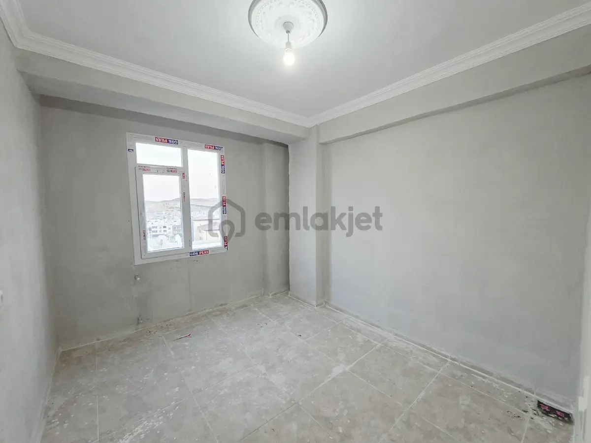 Devteyştıde Satılık 2+1 Arakat Daire - 18