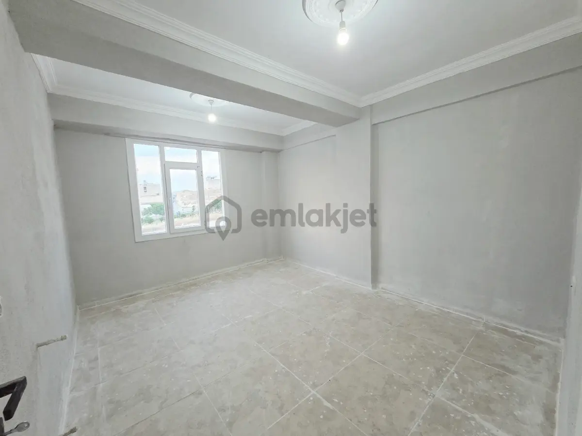 Devteyştıde Satılık 2+1 Arakat Daire - 4
