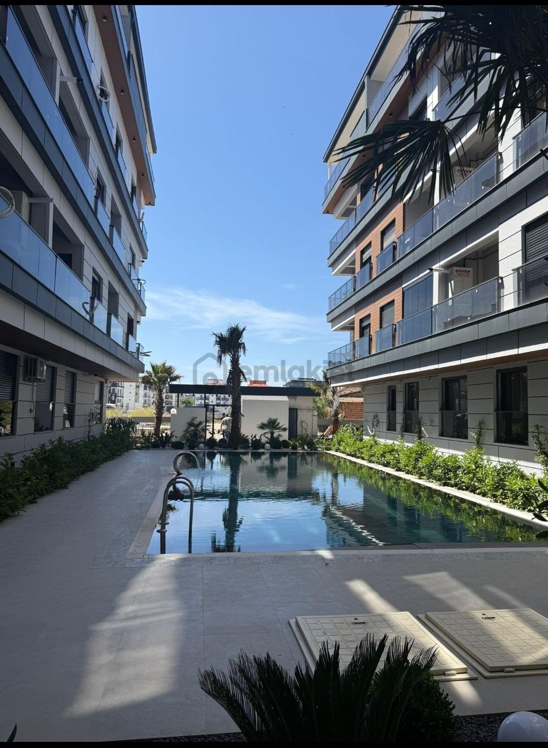 Seyrek Ara Kat Kiralık Havuz Cephe Daire - 11