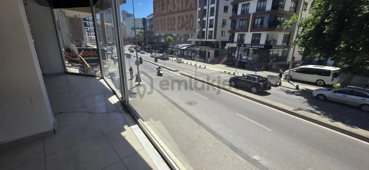 İdealtepe'de , Minibüs Yolu Üzerinde, 180 M2 Dükkan - 28