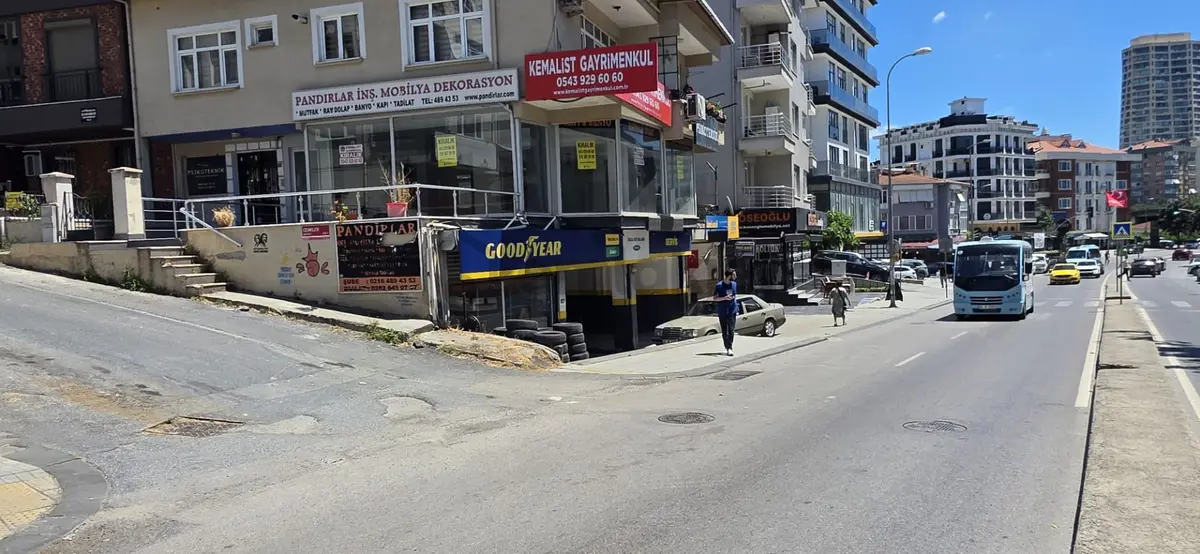 İdealtepe'de , Minibüs Yolu Üzerinde, 180 M2 Dükkan - 6
