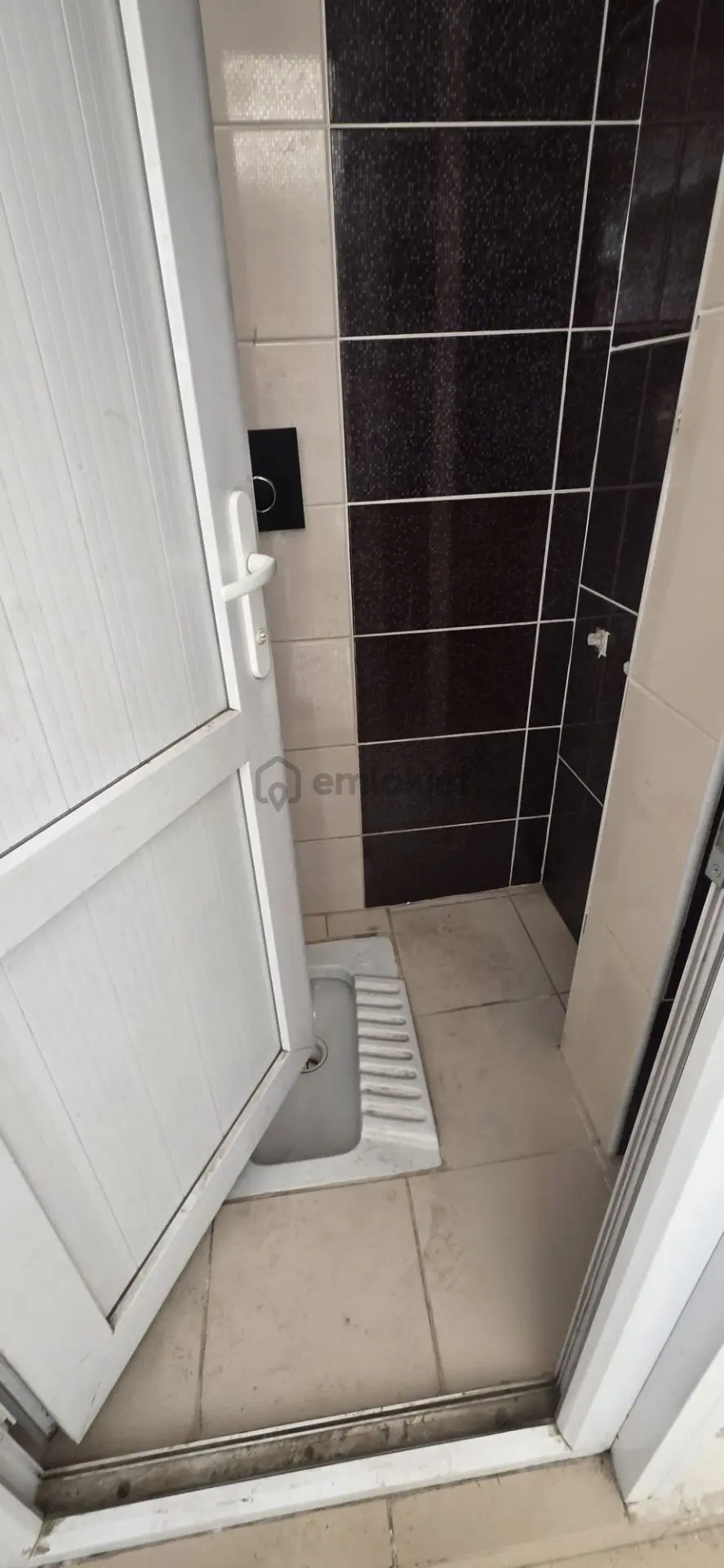 İdealtepe'de , Minibüs Yolu Üzerinde, 180 M2 Dükkan - 20