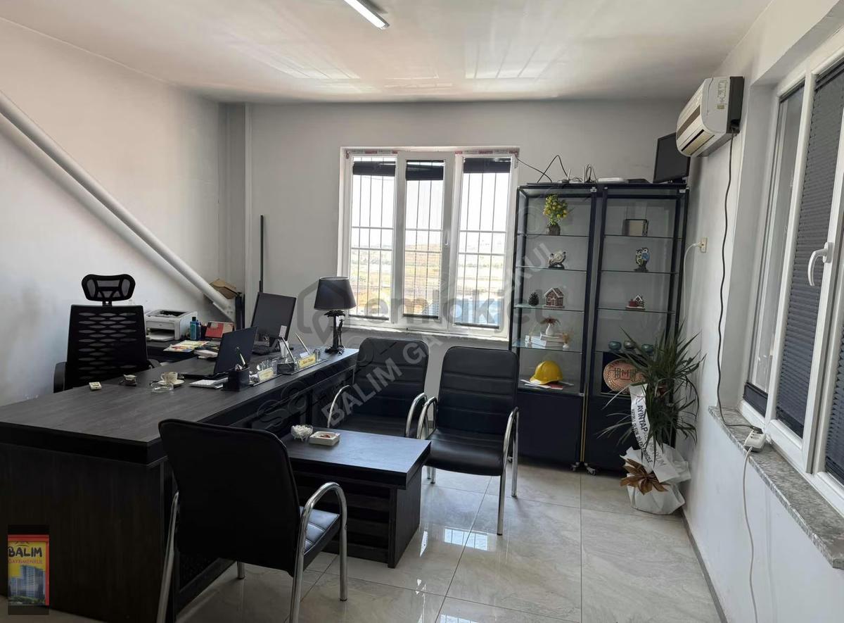 Oduncular Sitesi'nde Kiralık İş Yeri - 4