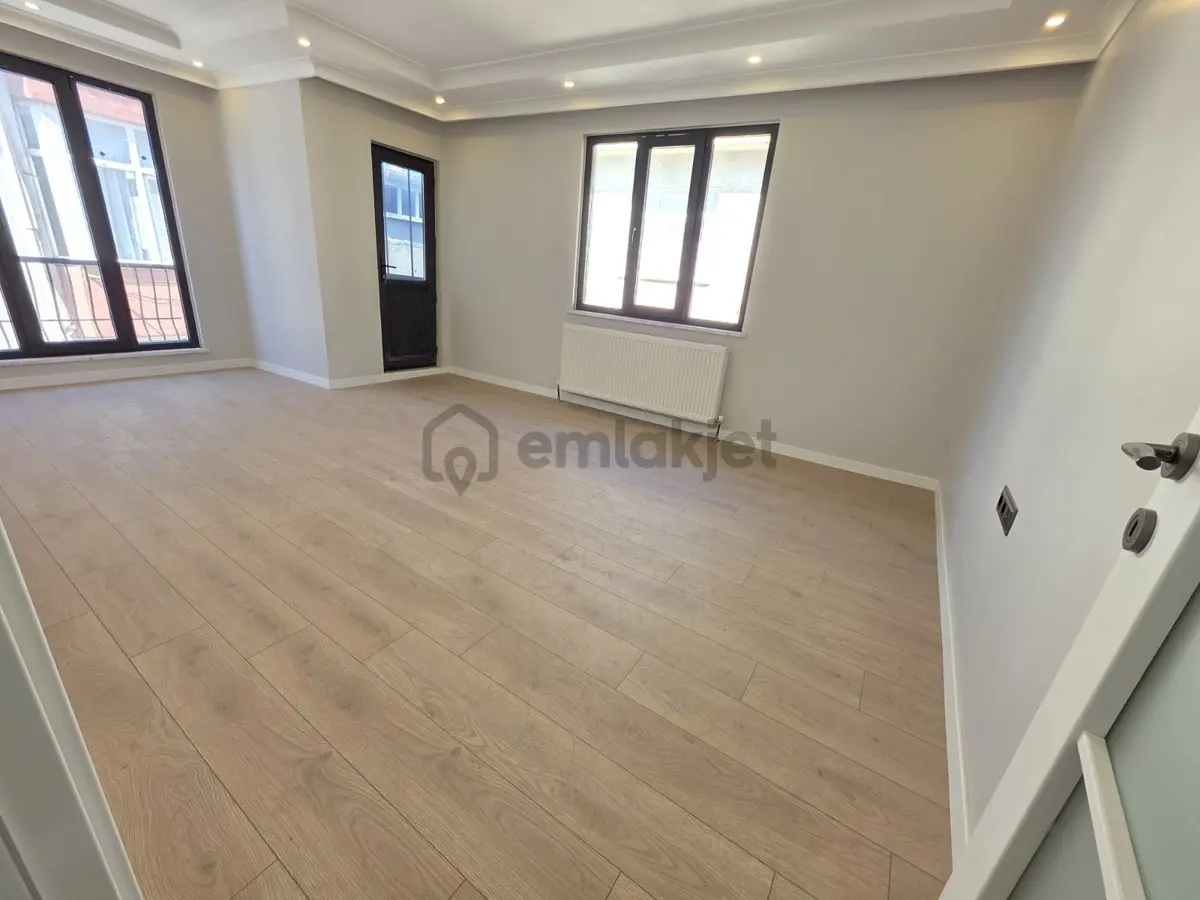 Aslı Emlak Tan Sıfır Asansörlü 4 Kat Daire - 43
