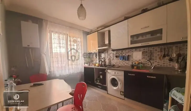 Osmanyılmaz Mah Ferah Site İçerisinde E5'e Yakın Temiz 2+1 Daire