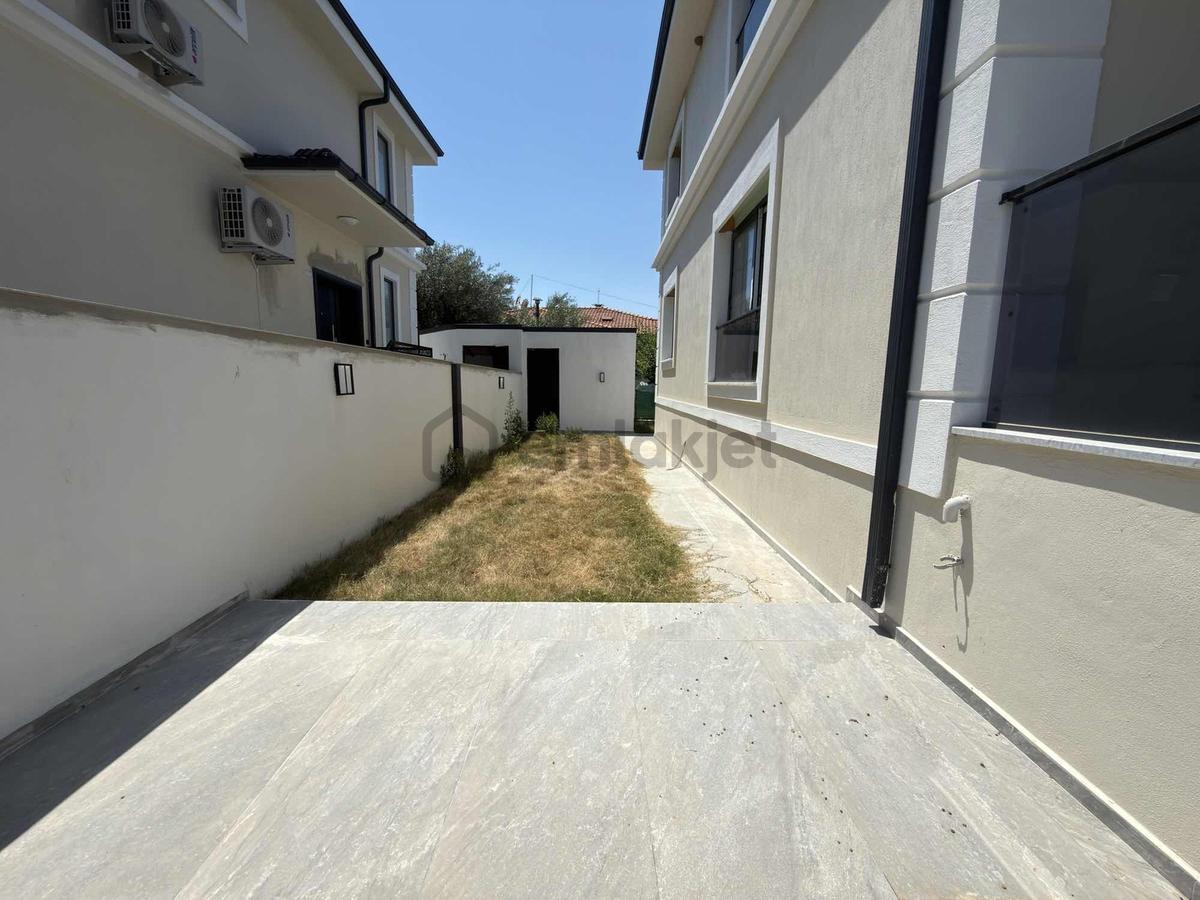 4+1 Satılık Müstakil Villa | Özel Havuzlu | Yerden Isıtmalı | - 6