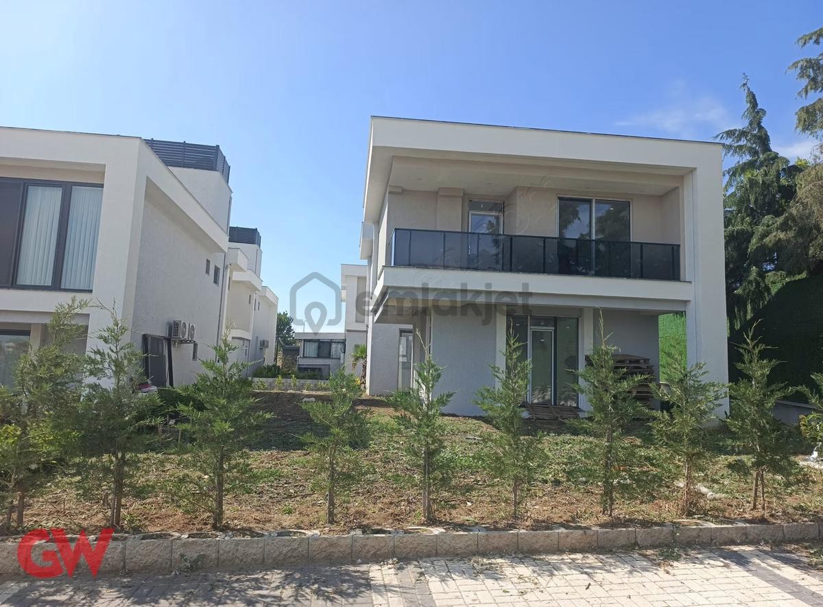 Prestijli Konumda Kiralık Lüks Villa - 36