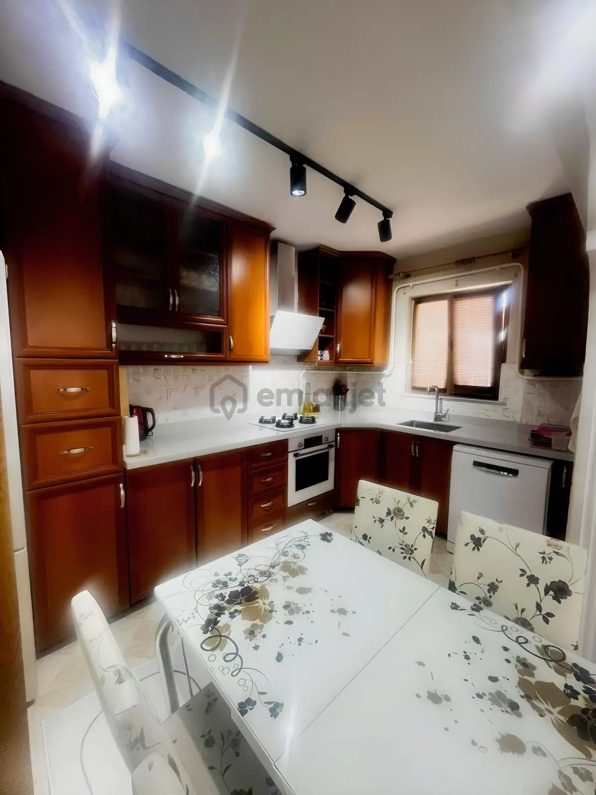1 Daire Fiyatına 2 Daire Arsası Arakat 3+1 Müstakil Bina - 13