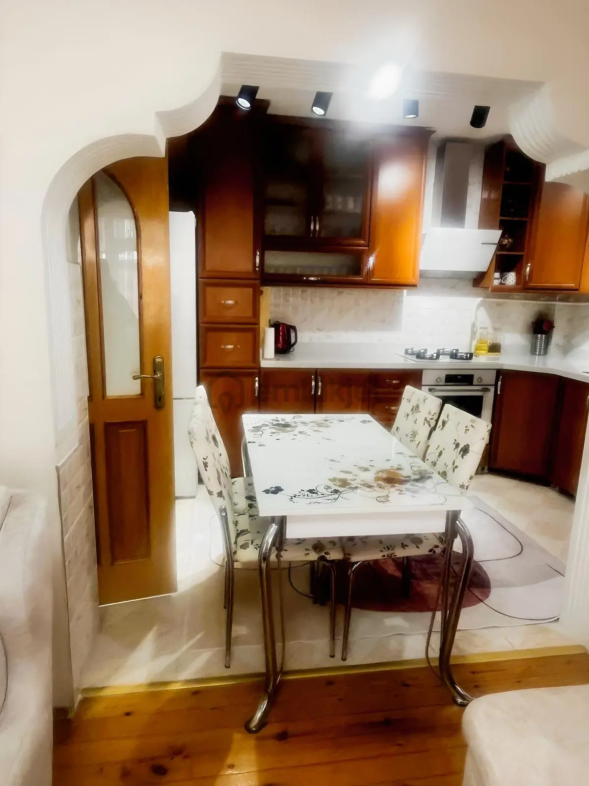 1 Daire Fiyatına 2 Daire Arsası Arakat 3+1 Müstakil Bina - 4