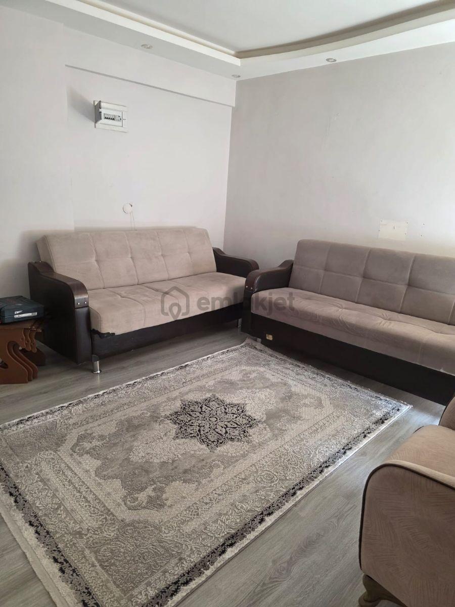 Muradiye'de Ana Cadde Dibinde Organizeye Yakın Eşyalı - 23