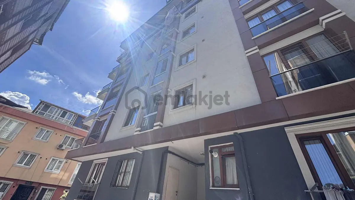 Kağıthane Şirintepe'de Caddenin Dibinde Kiralık Daire - 5